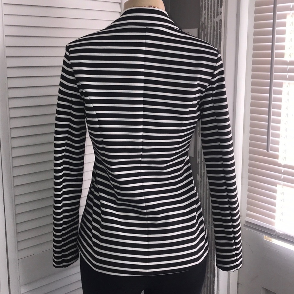 Mossimo black and white striped blazer. - Picture 4 of 9